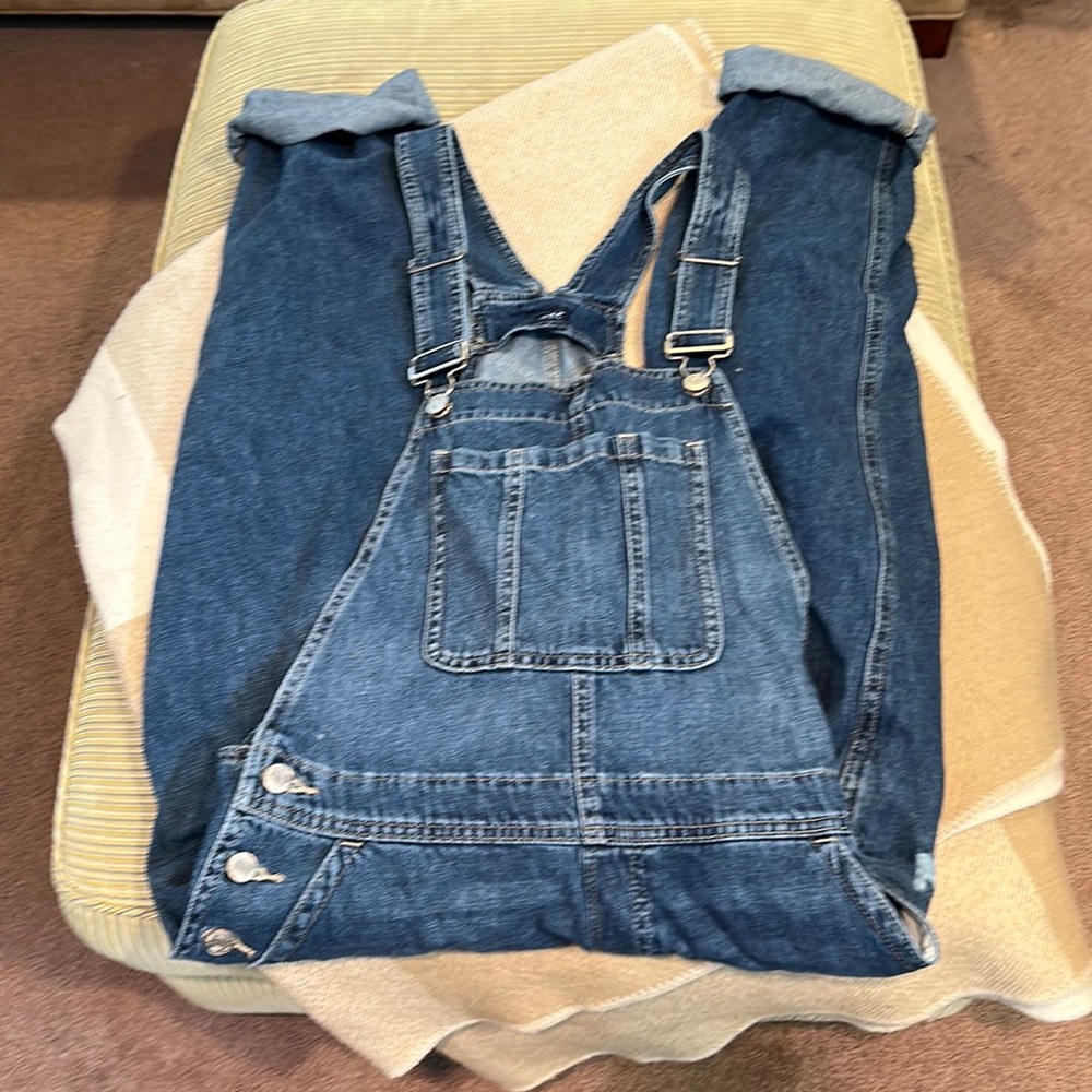 Gap overalls (M)